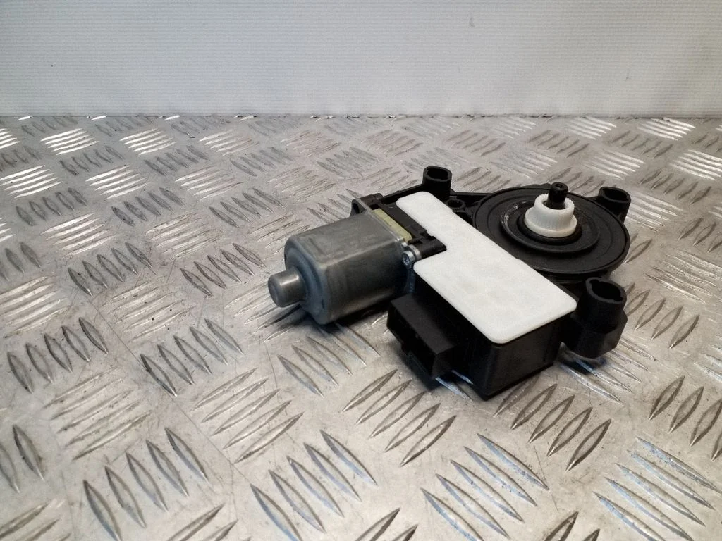 Rear door window regulator motor – Skoda Octavia Mk3 (5E) (2013-2019)