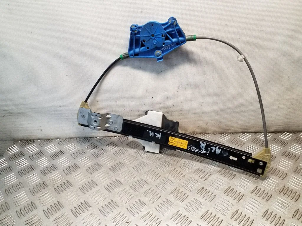 Aizmugurējā el. loga pacēlāja mehānisms bez motoriņa 8E0839462C