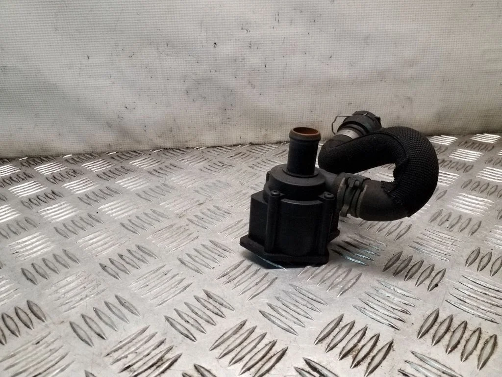 Elektryczna pompa cyrkulacyjna 8K0965561A