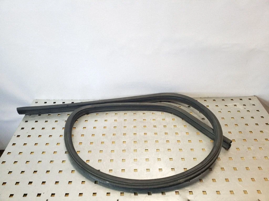 Slankiojančių durų sandarinimo guma (ant kėbulo)