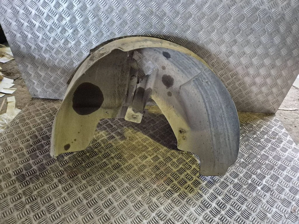 Tagumine poritiivakate 1T0810972H