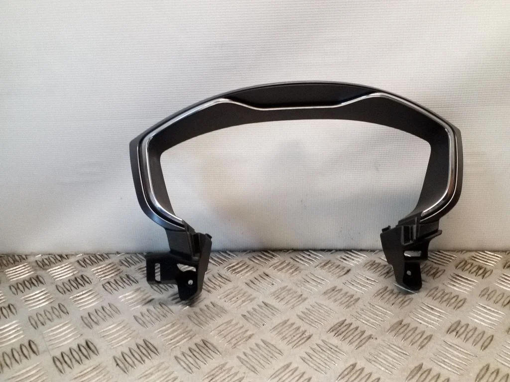 Dashboard trim DS73F044D70DL