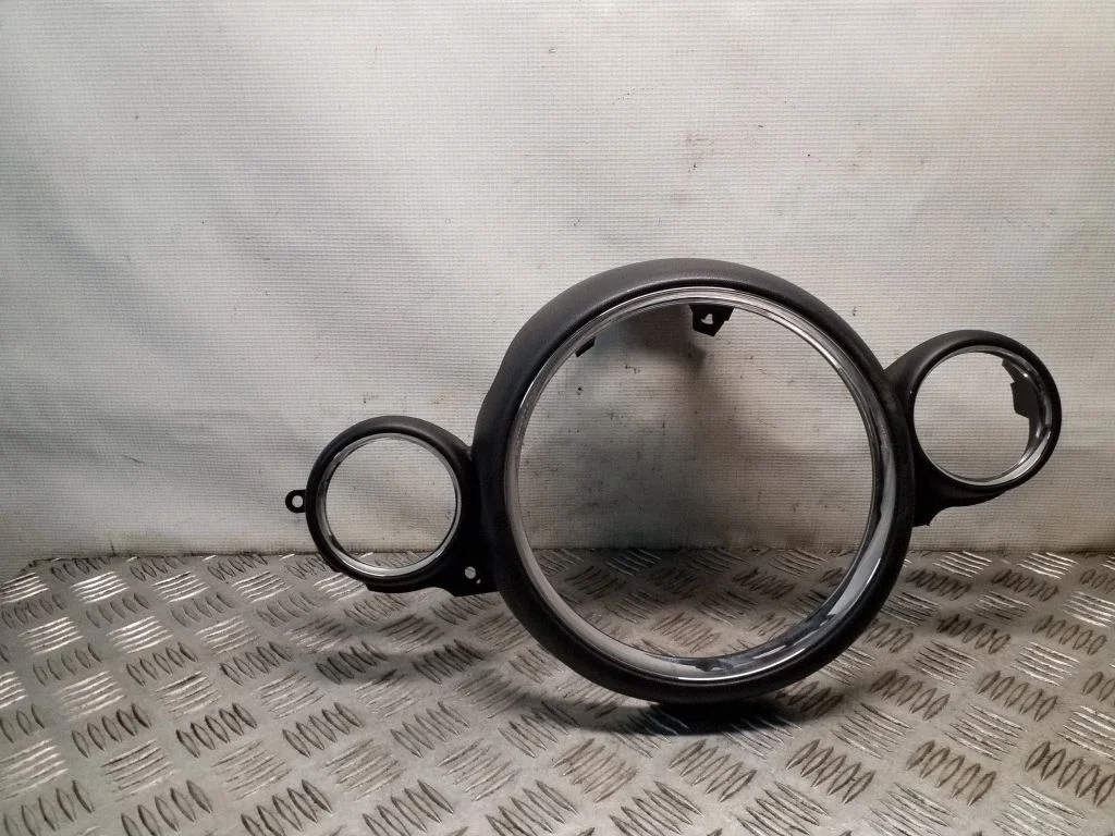 Dashboard trim 122737