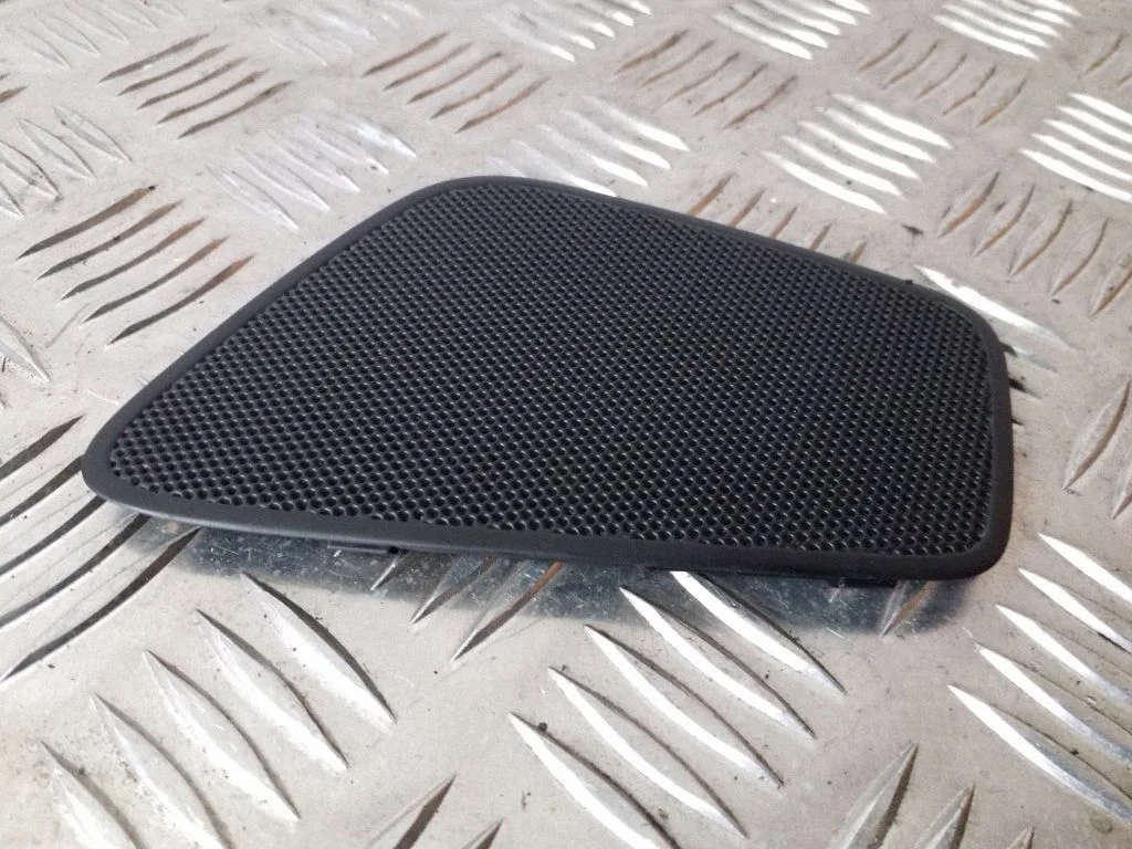 Side speaker trim/cover 13281642