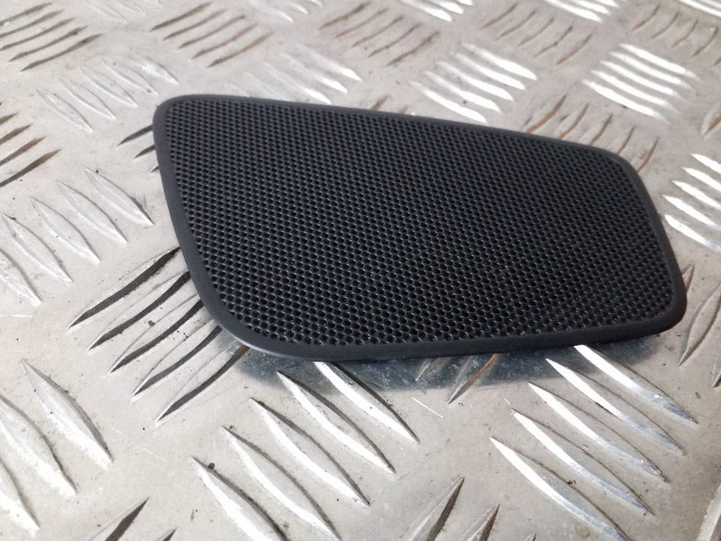 Side speaker trim/cover 13262609