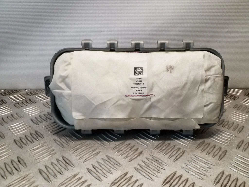 Kõrvalistuja turvapadi DS73F044A74AC