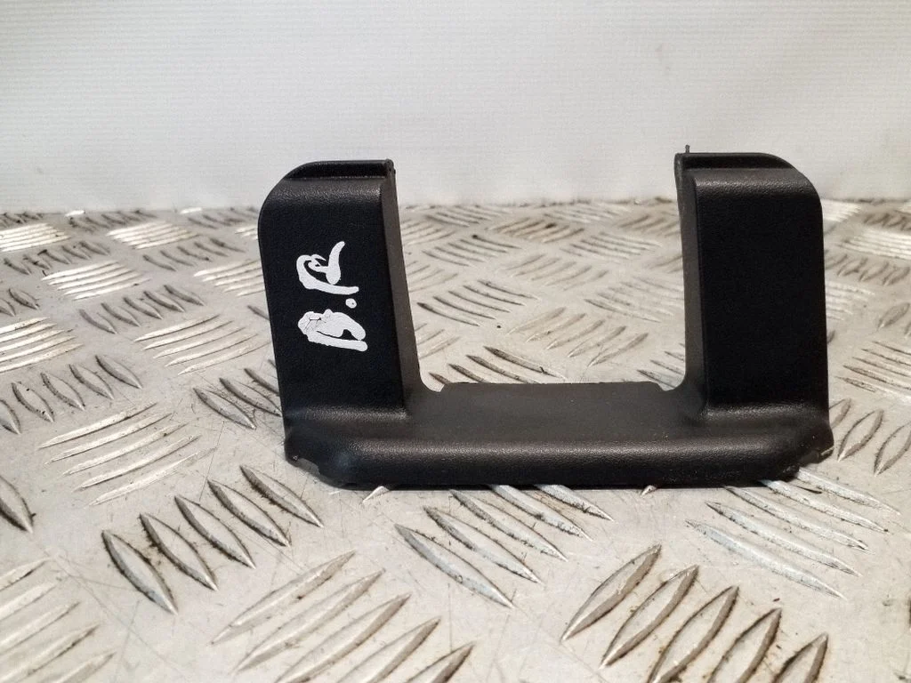 Pozostałe elementy tapicerki bagażnika 6M21U42946AF