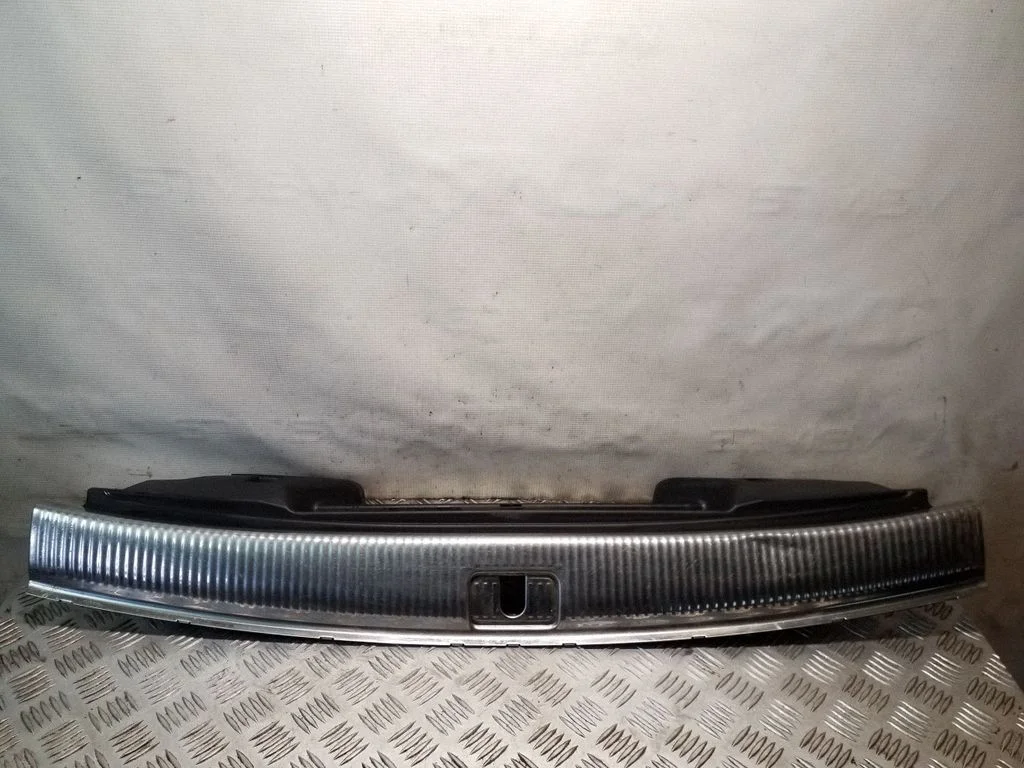 Osłona progu bagażnika 8R0864513C