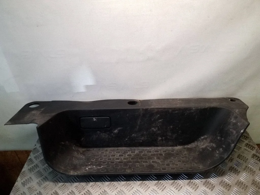 Priekšējā sliekšņa apdare (iekšējā) – Renault Trafic III (X82) (2014-)