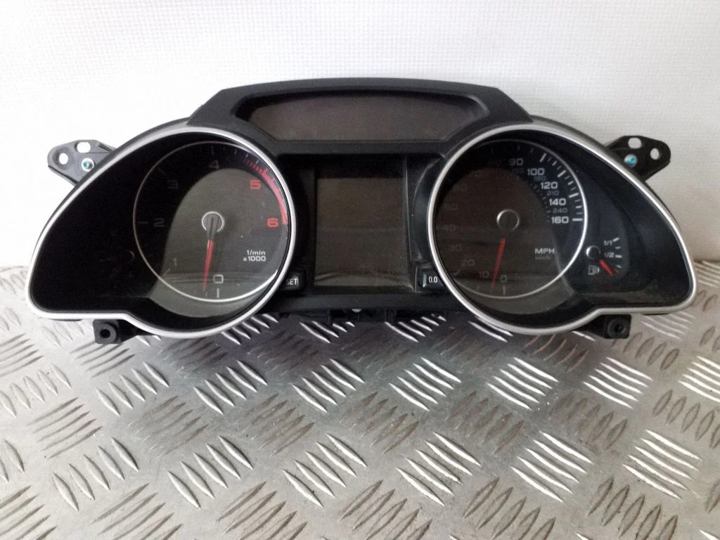 Spidometrs (instrumentu panelis) – Audi A5 Sportback 8TA (2009-2016)