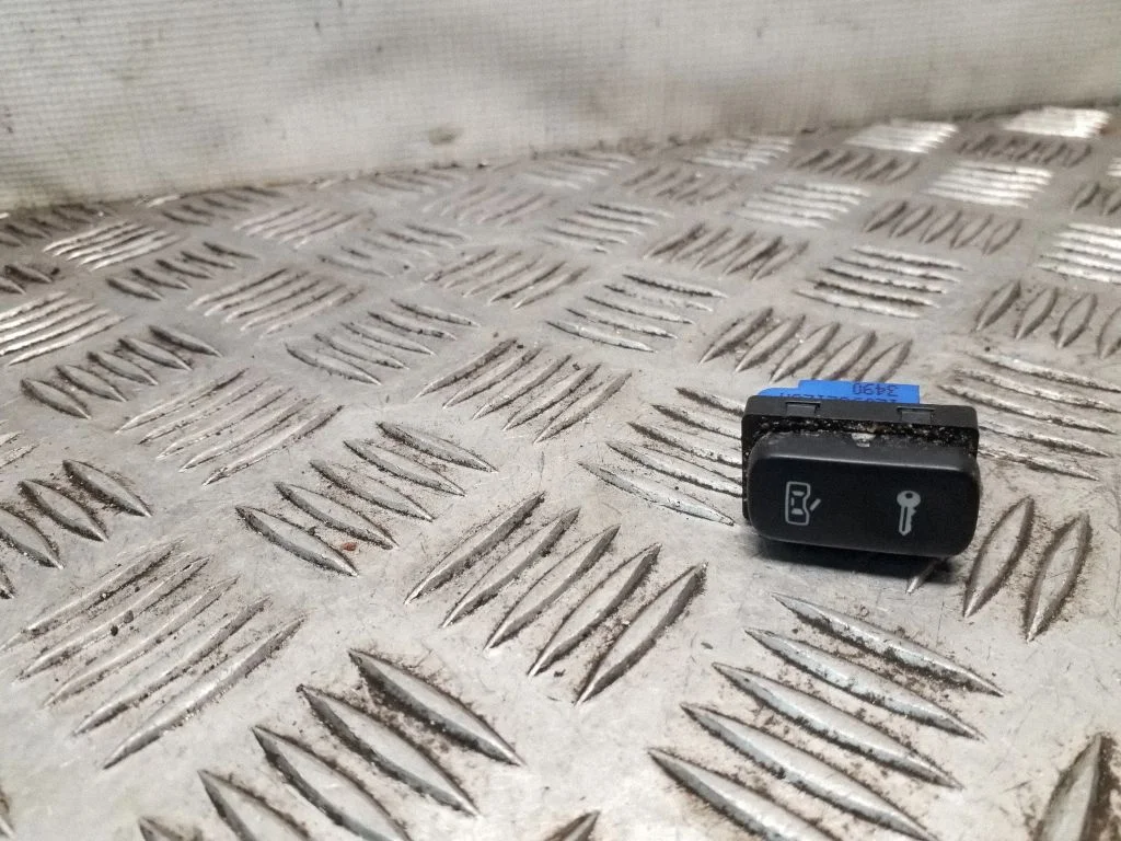 Central locking switch button 1Z0962125A