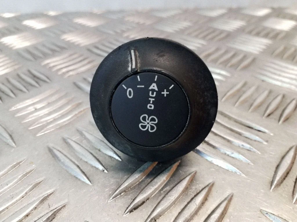 Interior fan control switch 1488941077