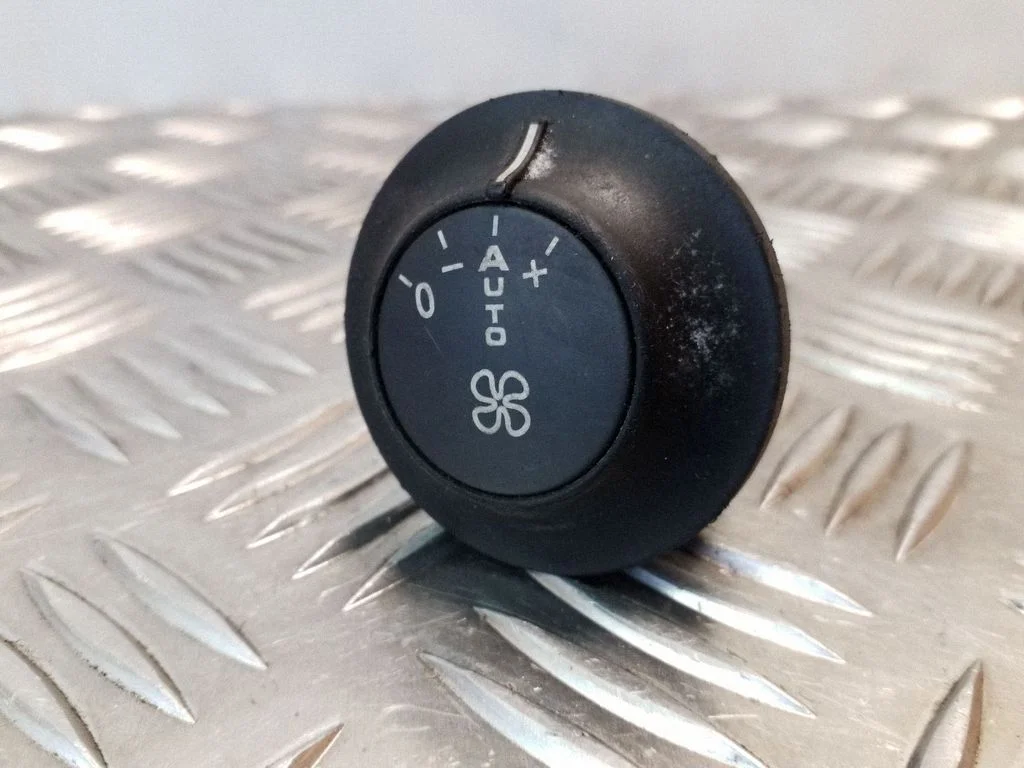 Interior fan control switch 1488941077
