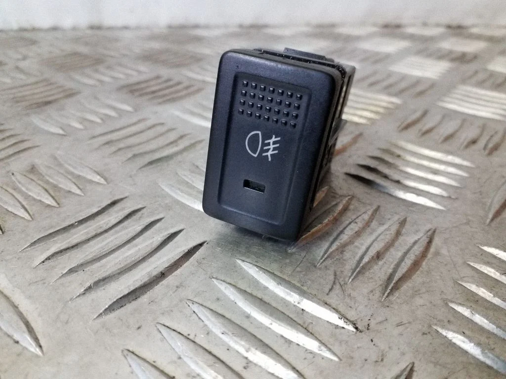 Fog light switch