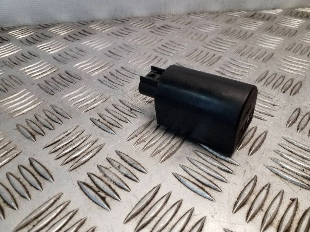 Dzesēšanas ventilatora relejs – Peugeot Expert (2007-2016)