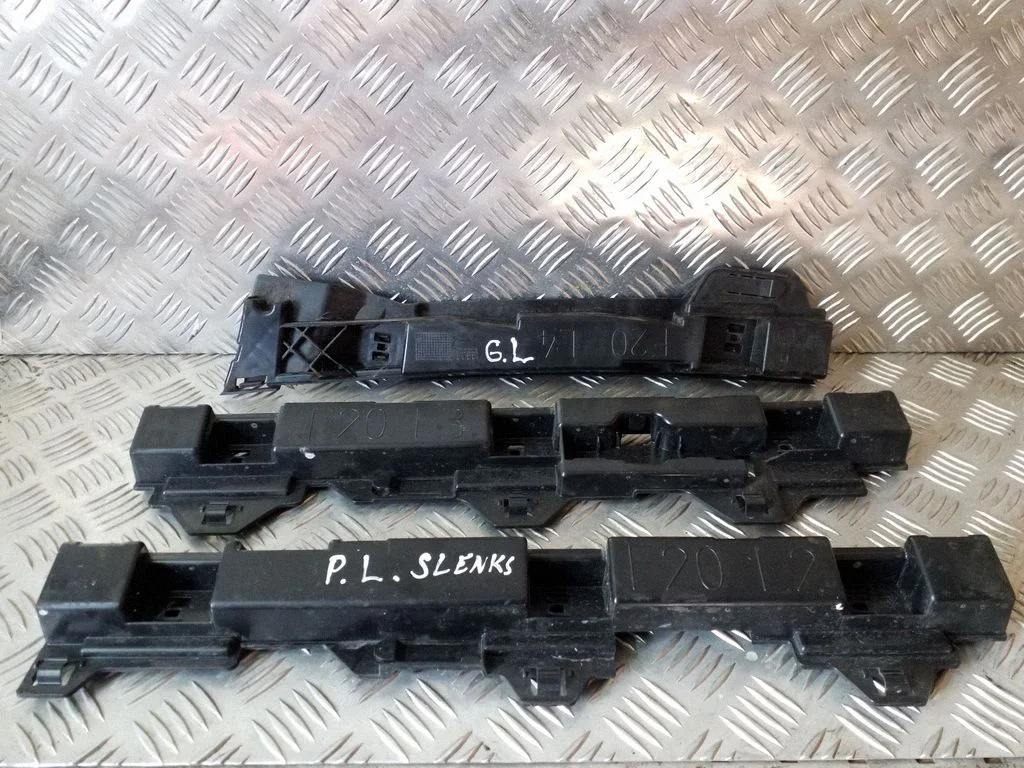 Sill supporting ledge 7240913