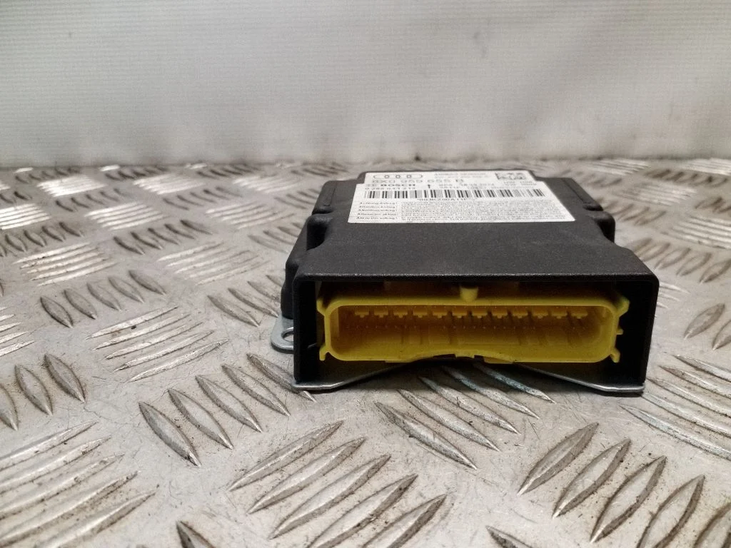 Turvapatjade juhtplokk 8X0959655B