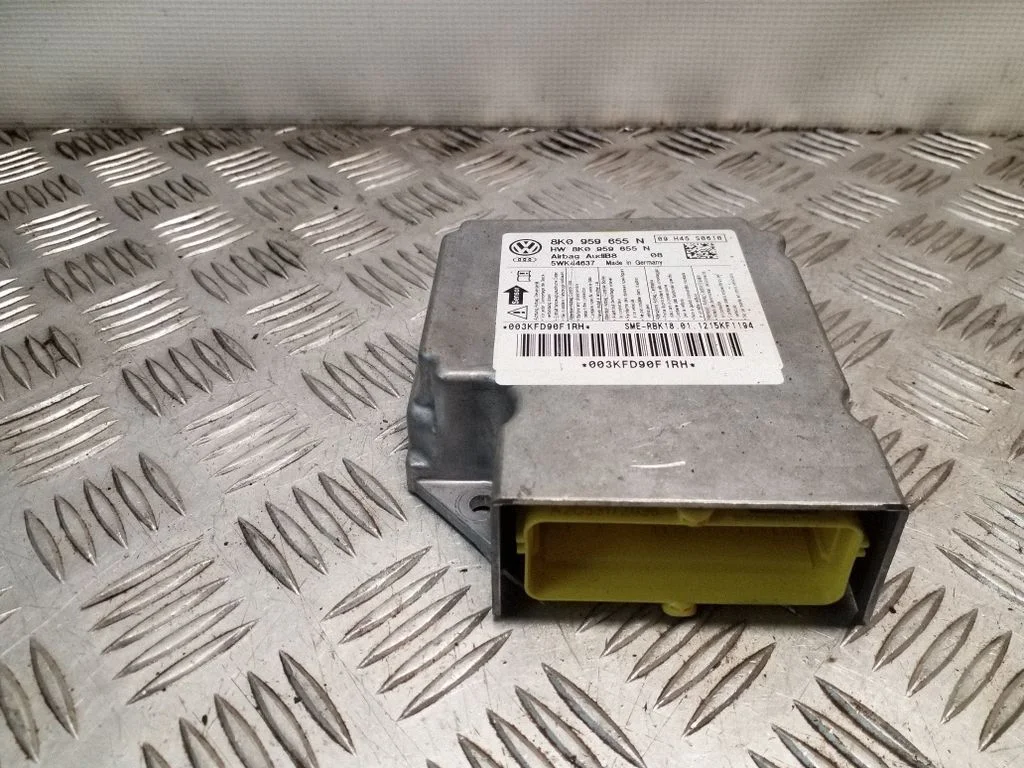 Airbag control unit/module – Audi A5 Sportback 8TA (2009-2016)