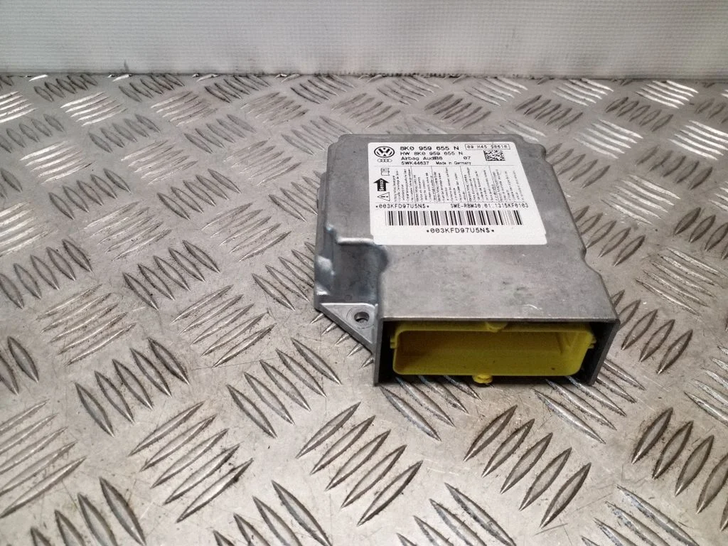 Airbag control unit/module – Audi A5 Sportback 8TA (2009-2016)