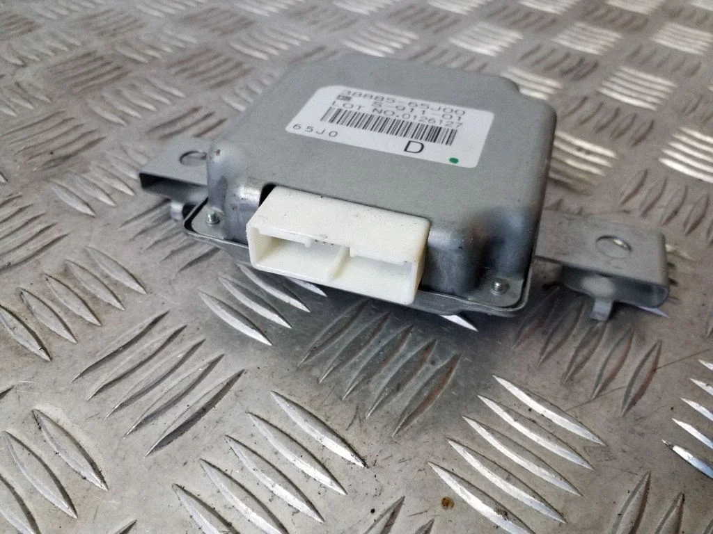 Gearbox control unit/module 3888565J00