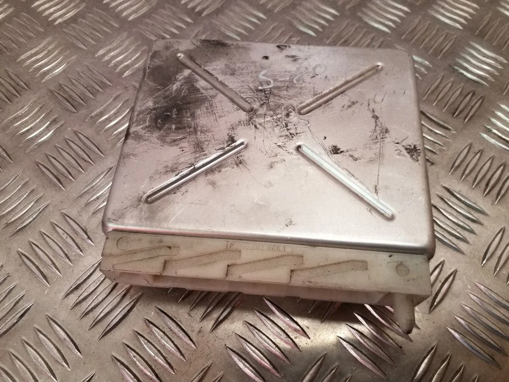 Pavarų dėžės valdymo blokas