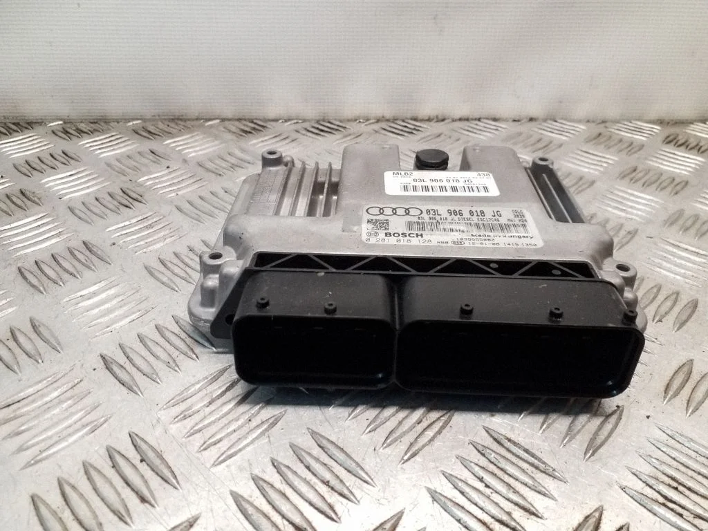 Dzinēja vadības bloks 03L906018JG