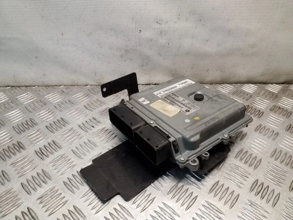 Engine control unit/module P05094990AF