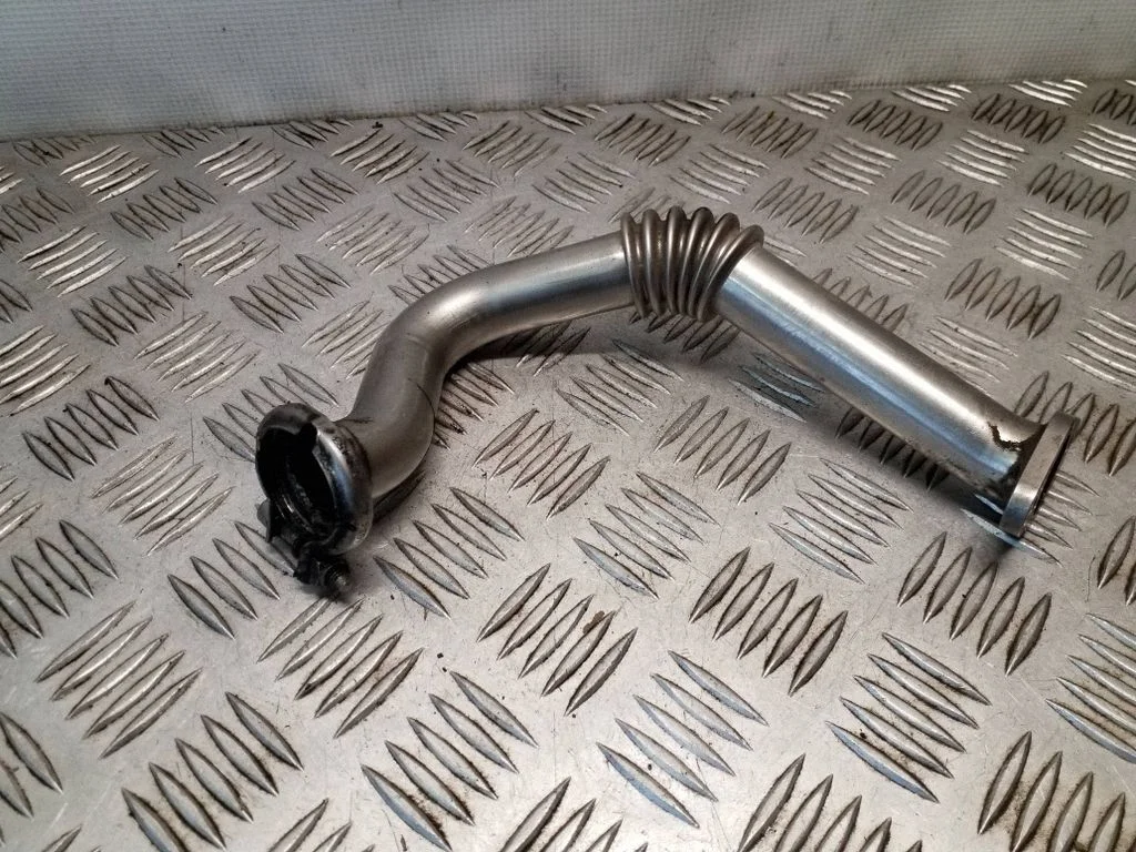 EGR-klapi toru (-d)/ voolik (-ud) 03L131521R