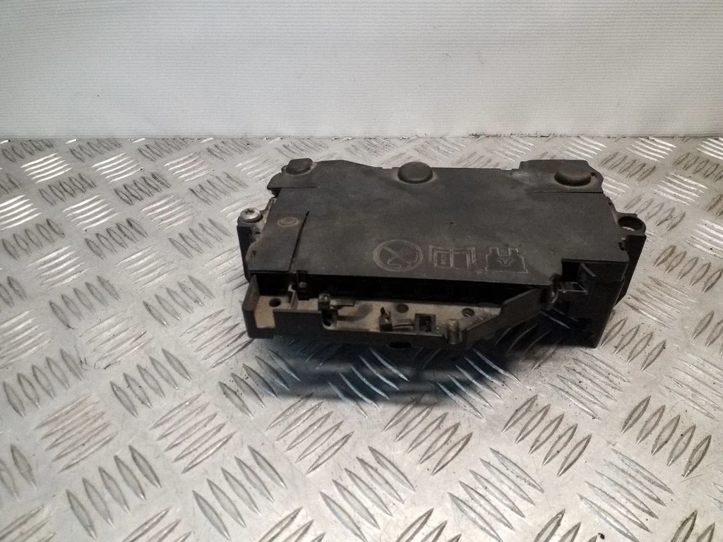 Plussjuhtmete ühendussõlm 30659192