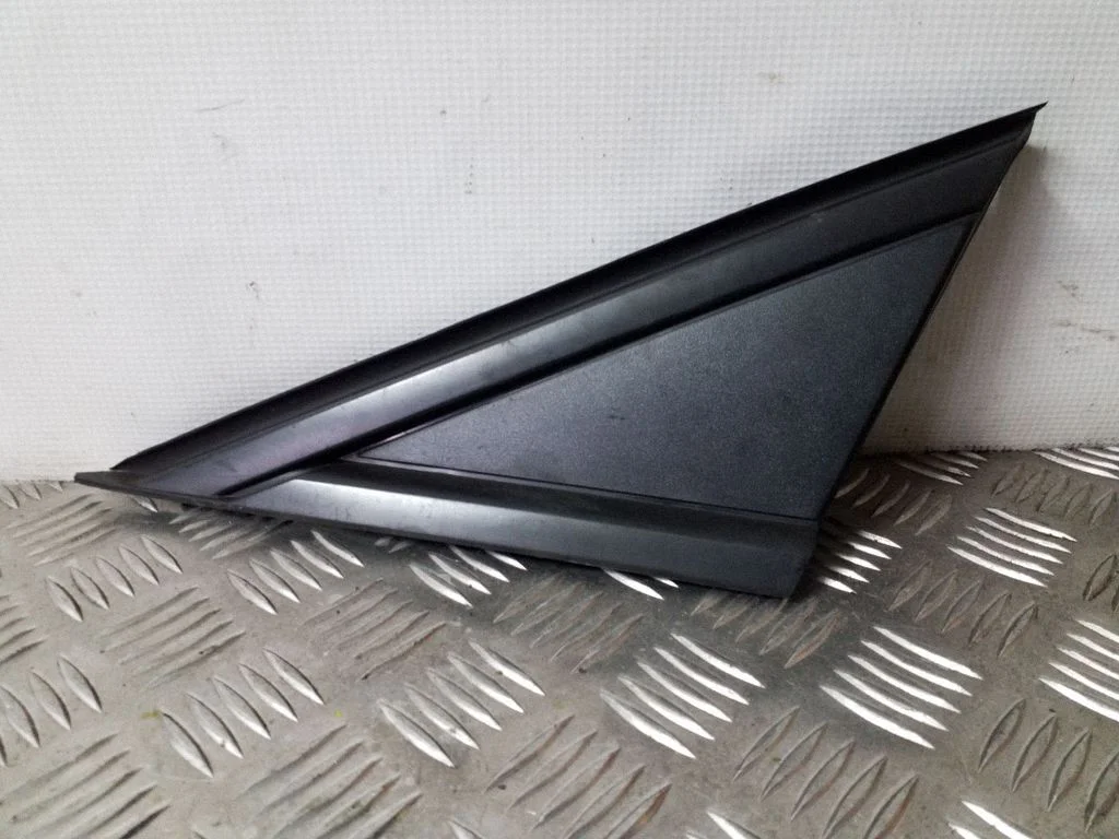 Listwa drzwi przednich 39041993