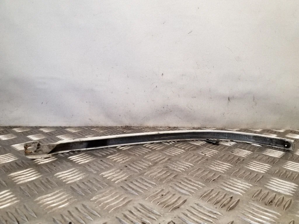 Under headlight/headlamp trim 8A0853208A