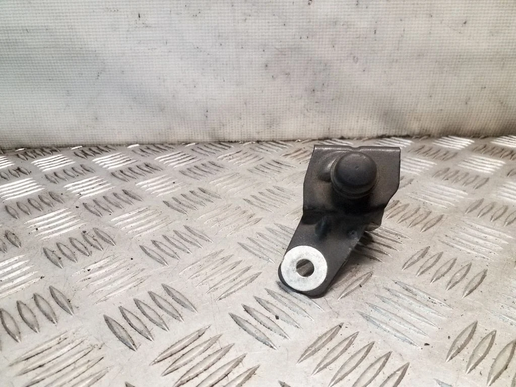 Radiator support slam panel bracket 23433630