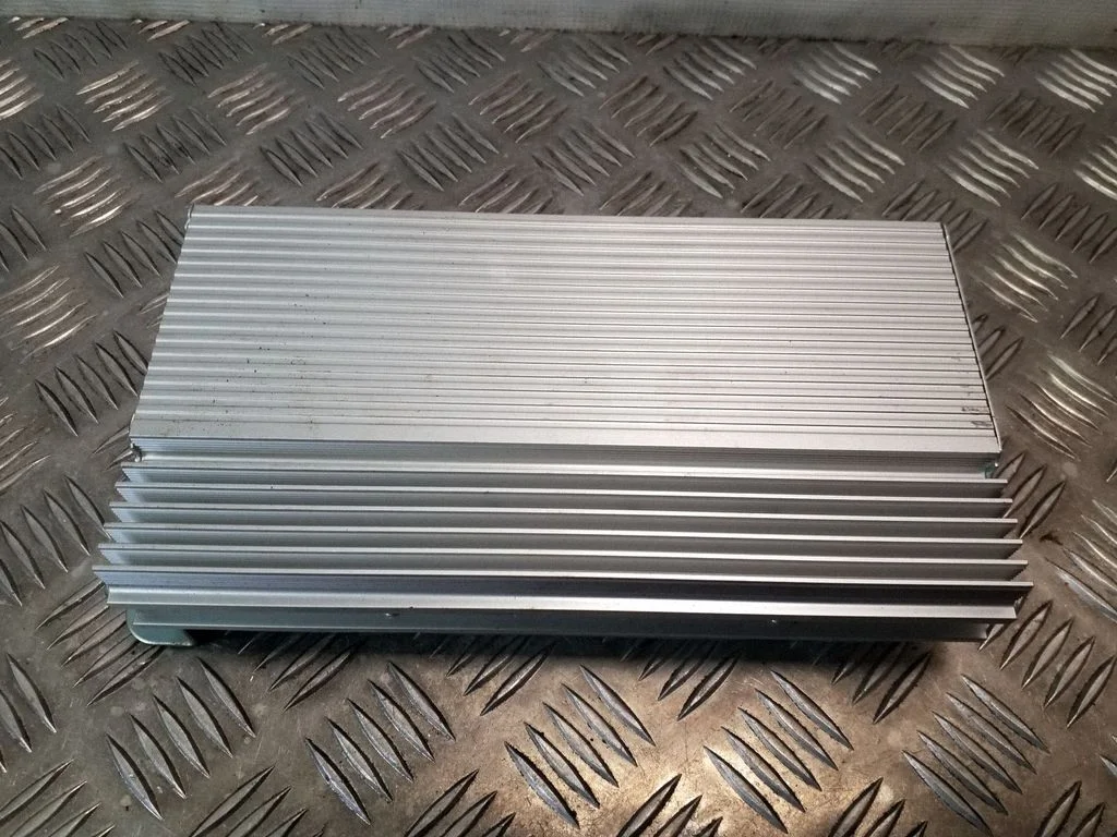 Sound amplifier – Chrysler Grand Voyager V (2007-2015)