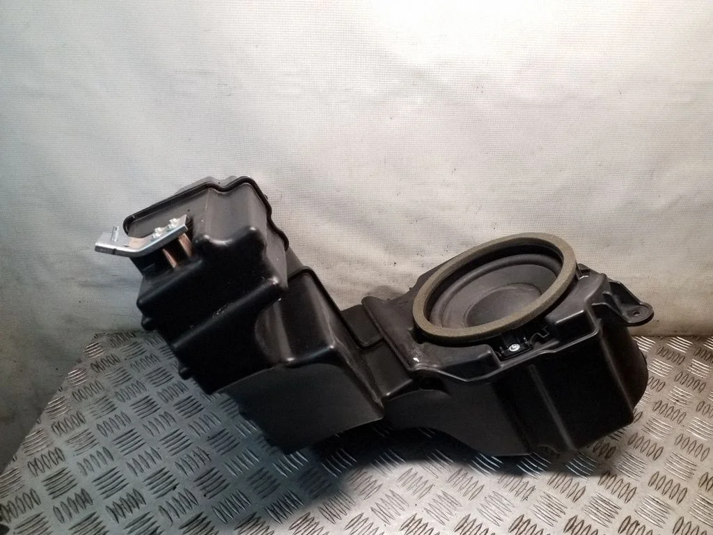 Subwoofer speaker – Lexus RX III (2008-2015)