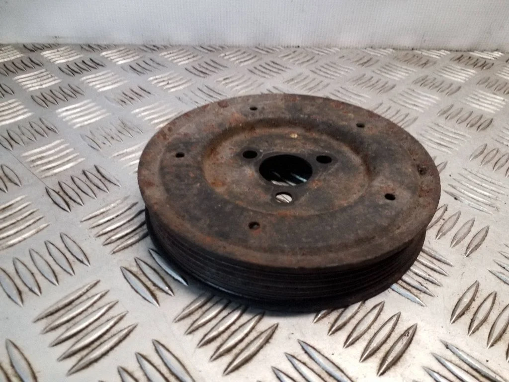 Roolivõimendi pumba rihmaratas 054145255