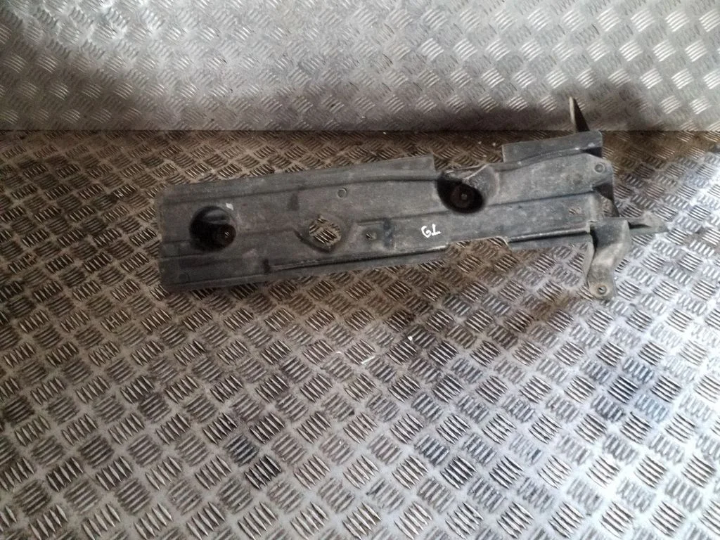 Tagavedrustuse põhjakaitse 6M2111779AK
