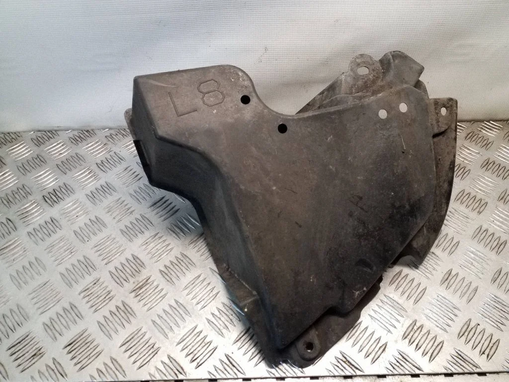 Rear bumper underbody cover/under tray – Toyota Auris E180 (2012-2018)