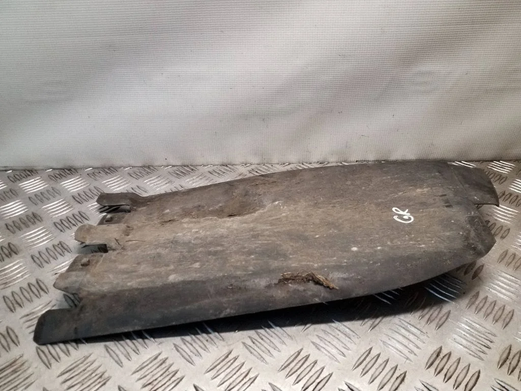 Rear bumper underbody cover/under tray – Renault Trafic III (X82) (2014-)
