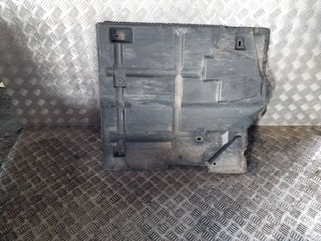 Eesmise vedrustuse põhjakaitse 6M2111133AE