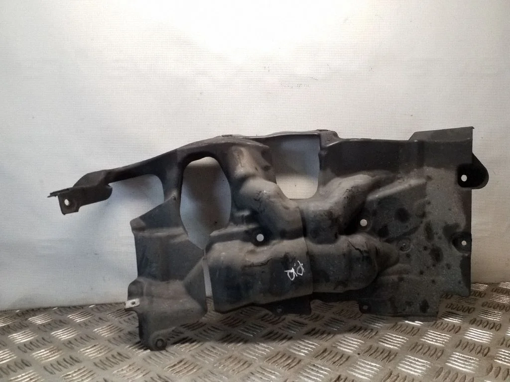 Osłona podwozia przednia 7185170