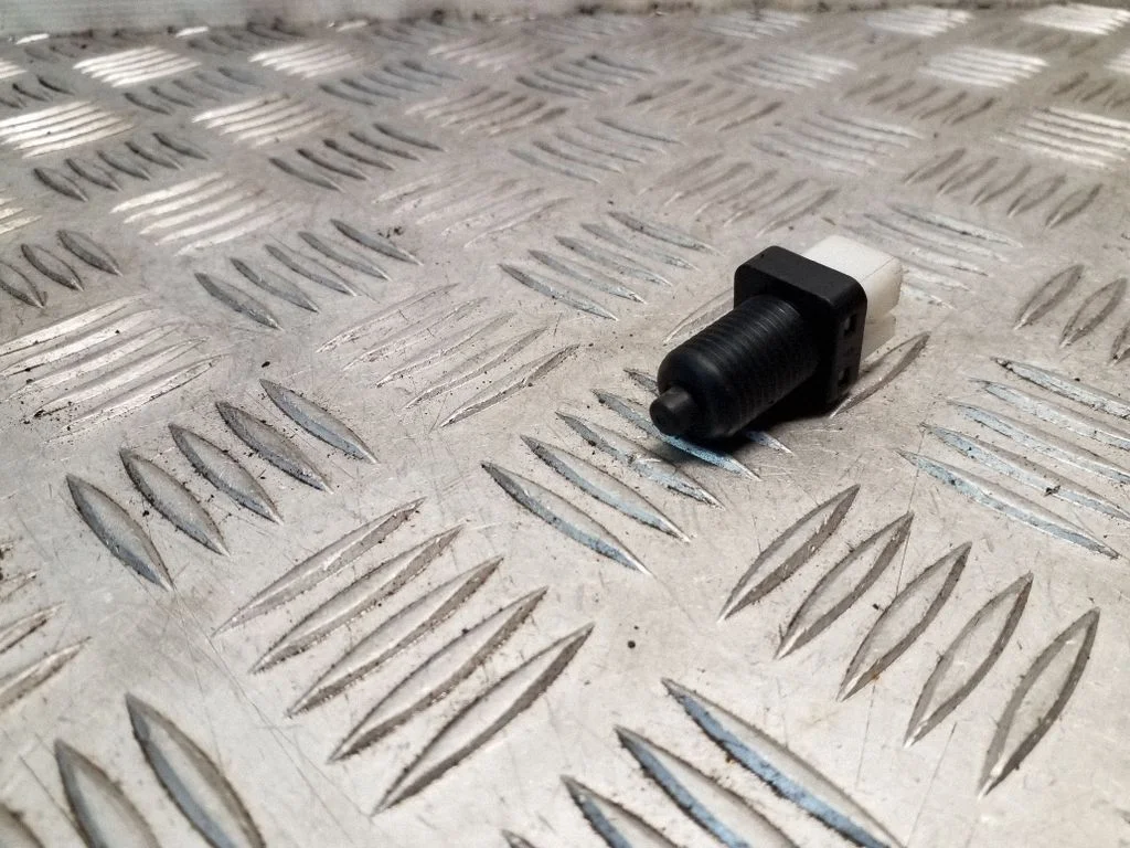 Clutch pedal sensor