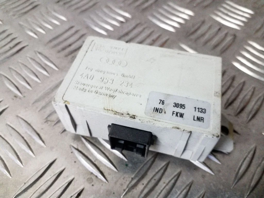 Immobilizer control unit/module 4A0953234