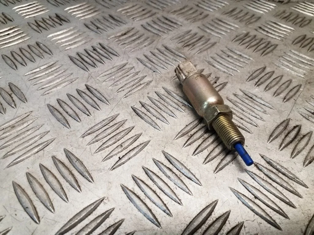 Clutch pedal sensor