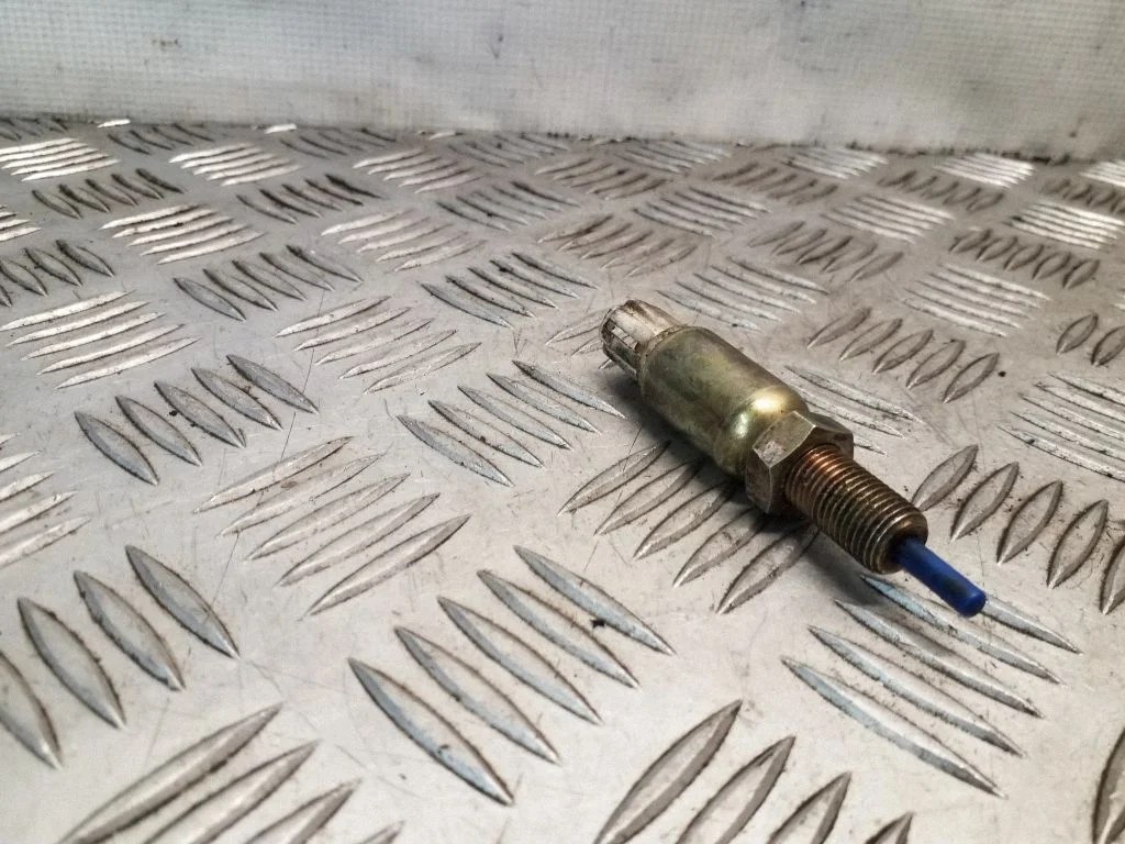 Clutch pedal sensor