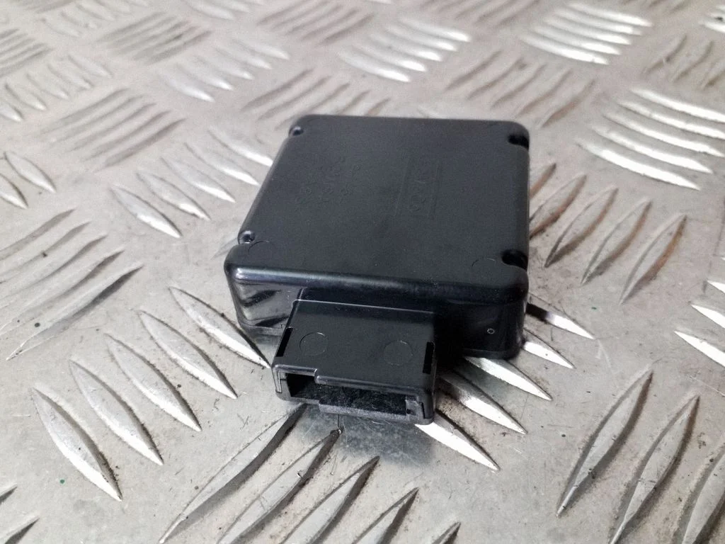Rain sensor DE8T19H463BB