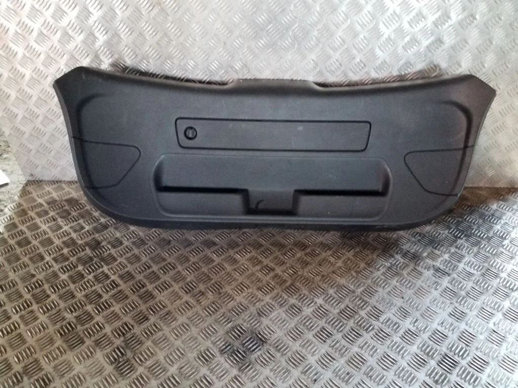 Aizmugurējā vāka apdare 8X4867979