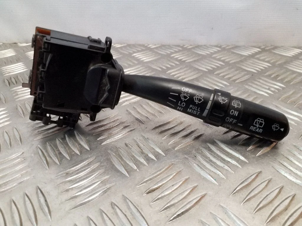 Wiper control stalk – Subaru Legacy (1999-2003)