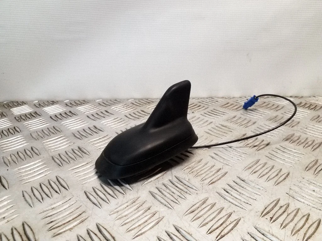 Antena (GPS antena) – Volkswagen Passat CC (2008-2016)
