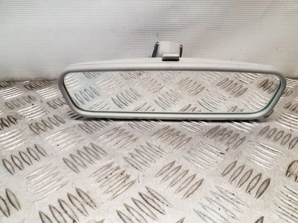 Atpakaļskata spogulis (salonā) 8T0857511AA