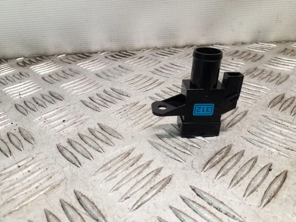 Salona temperatūras sensors